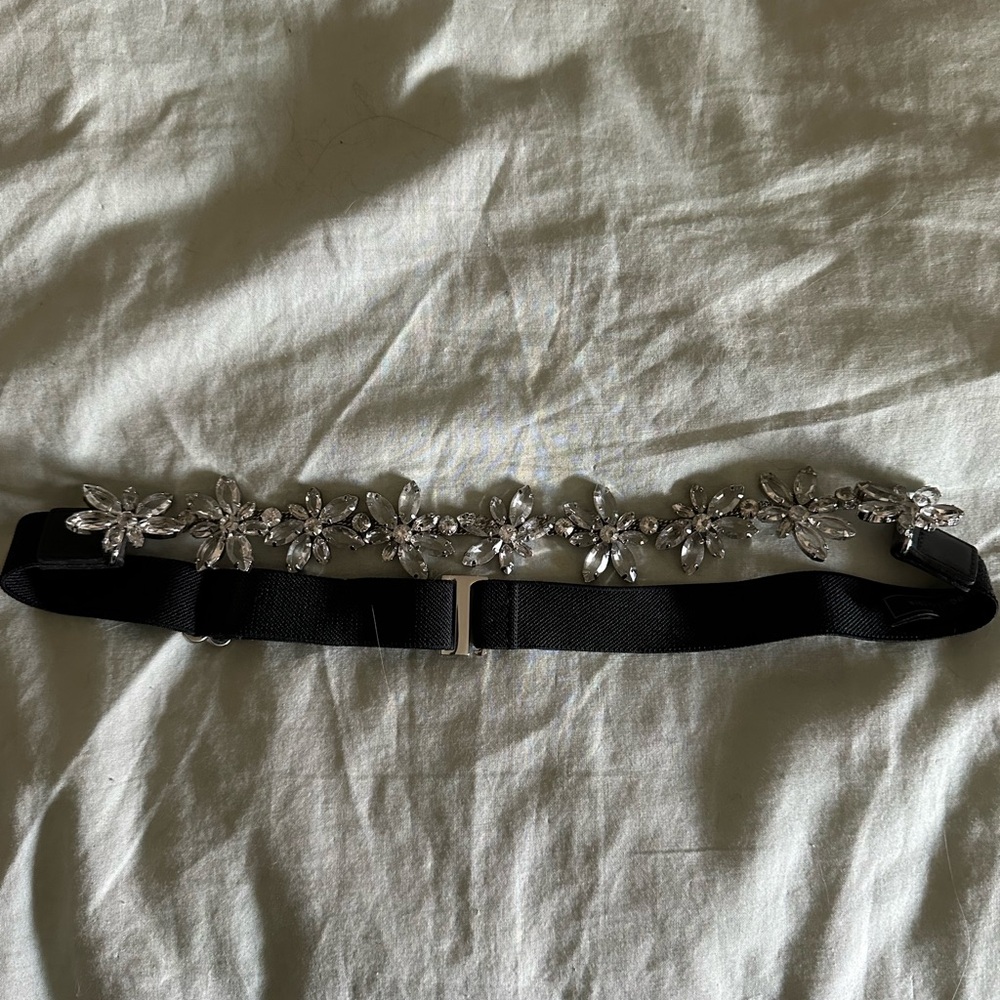 Elegant BCBGMaxazria Black and Silver Floral Women's Belt